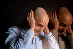 אדם חולה סכיזופרניה